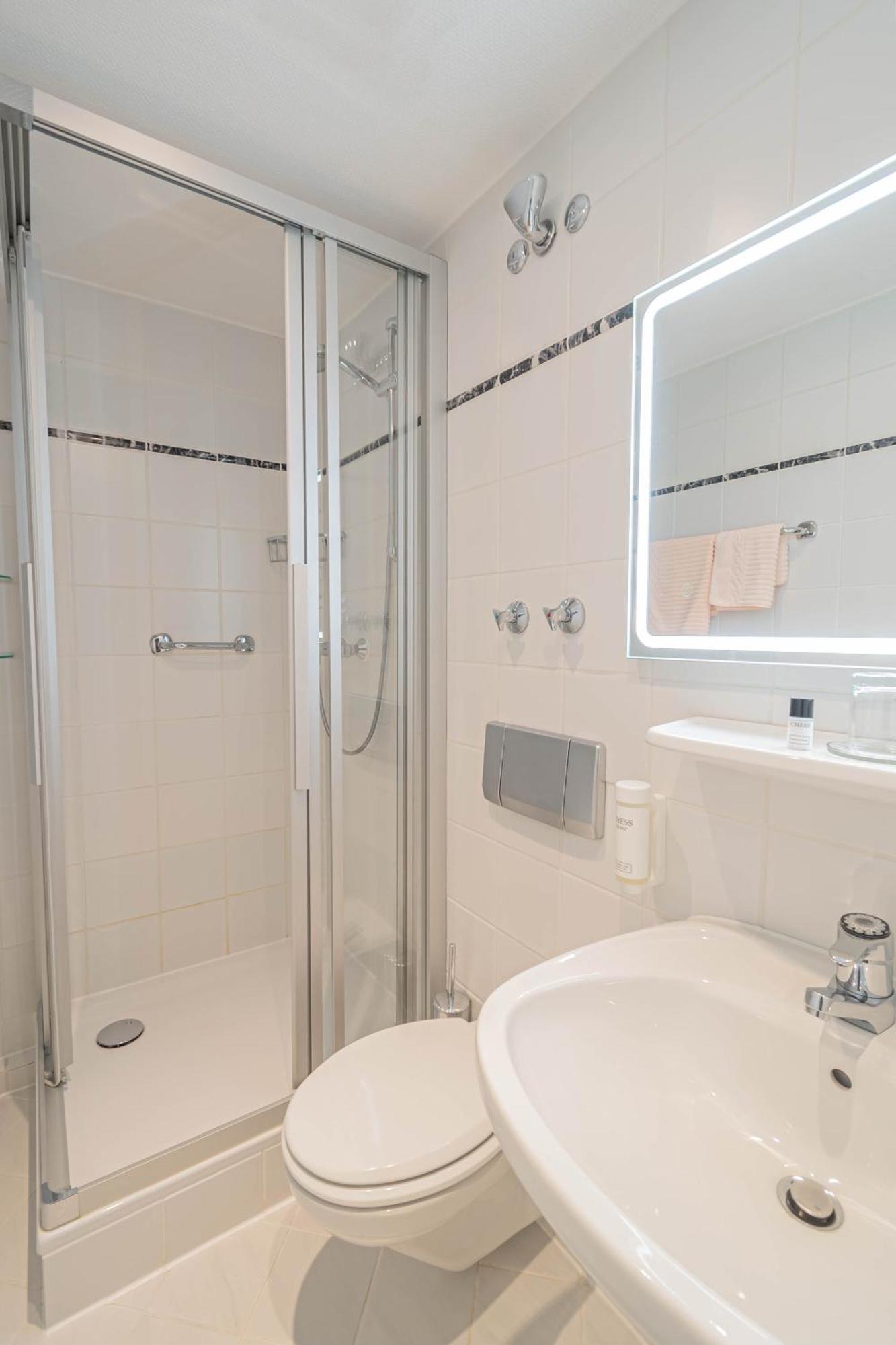 Hotel Villa Am Kurpark Bad Homburg vor der Höhe Zimmer foto